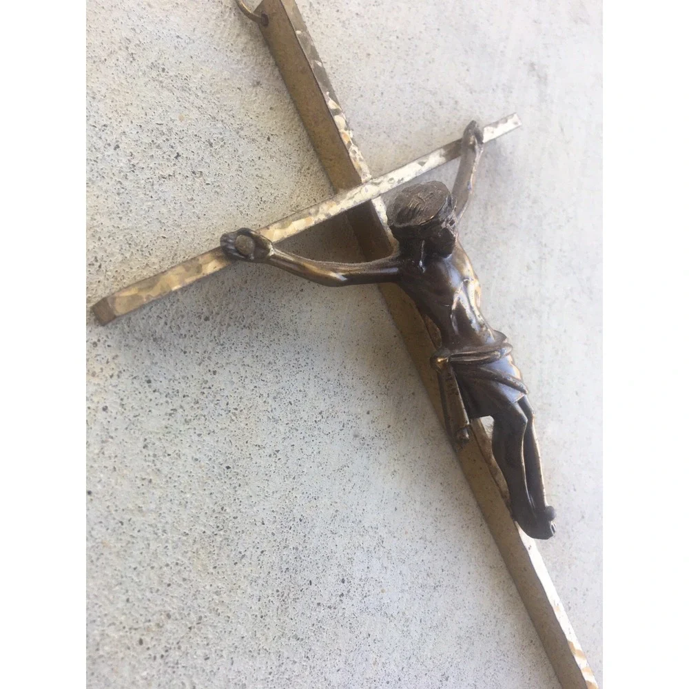N/A vintage hanging